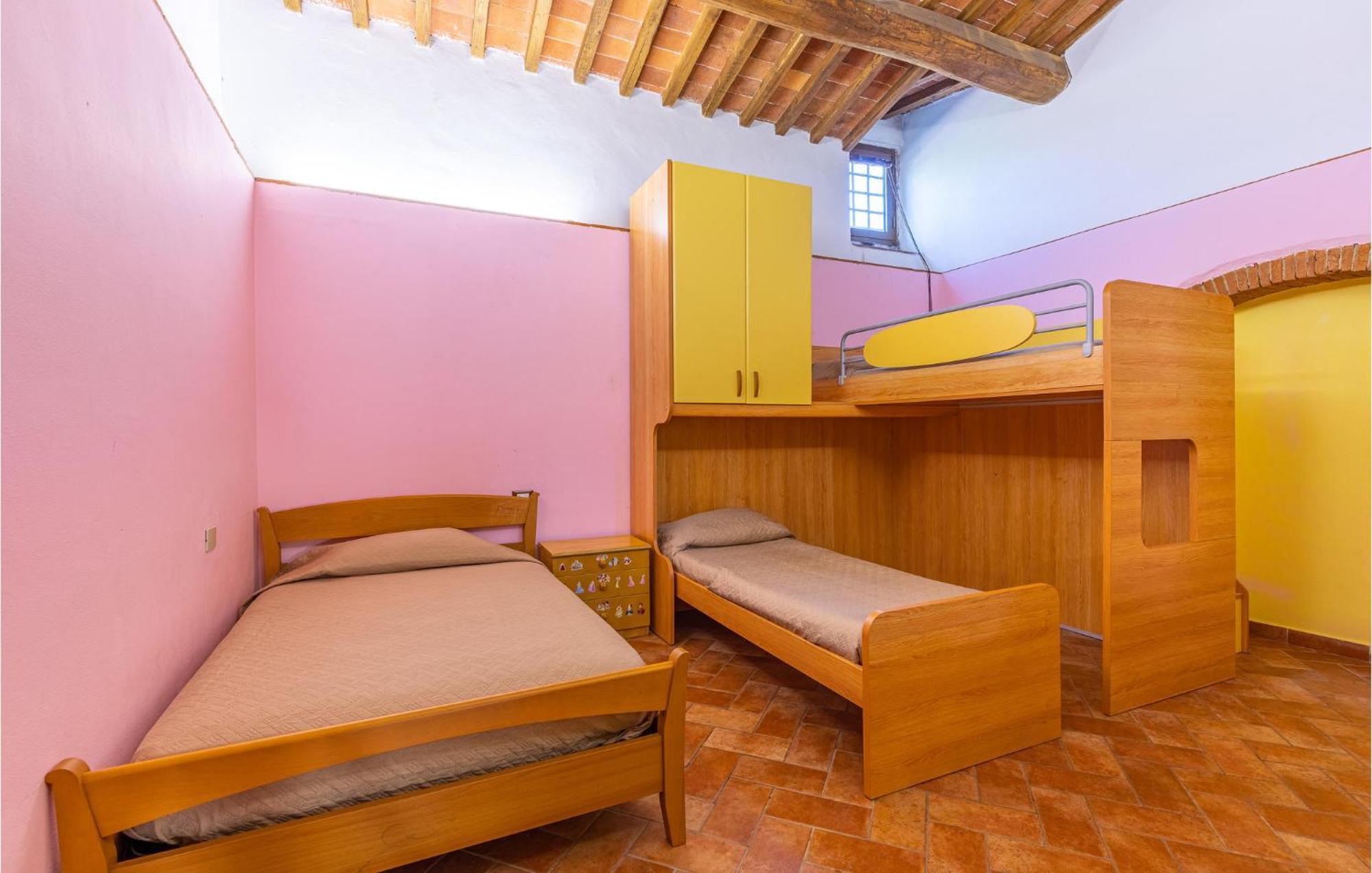 Awesome Home In Marliana With Kitchenette Exterior photo