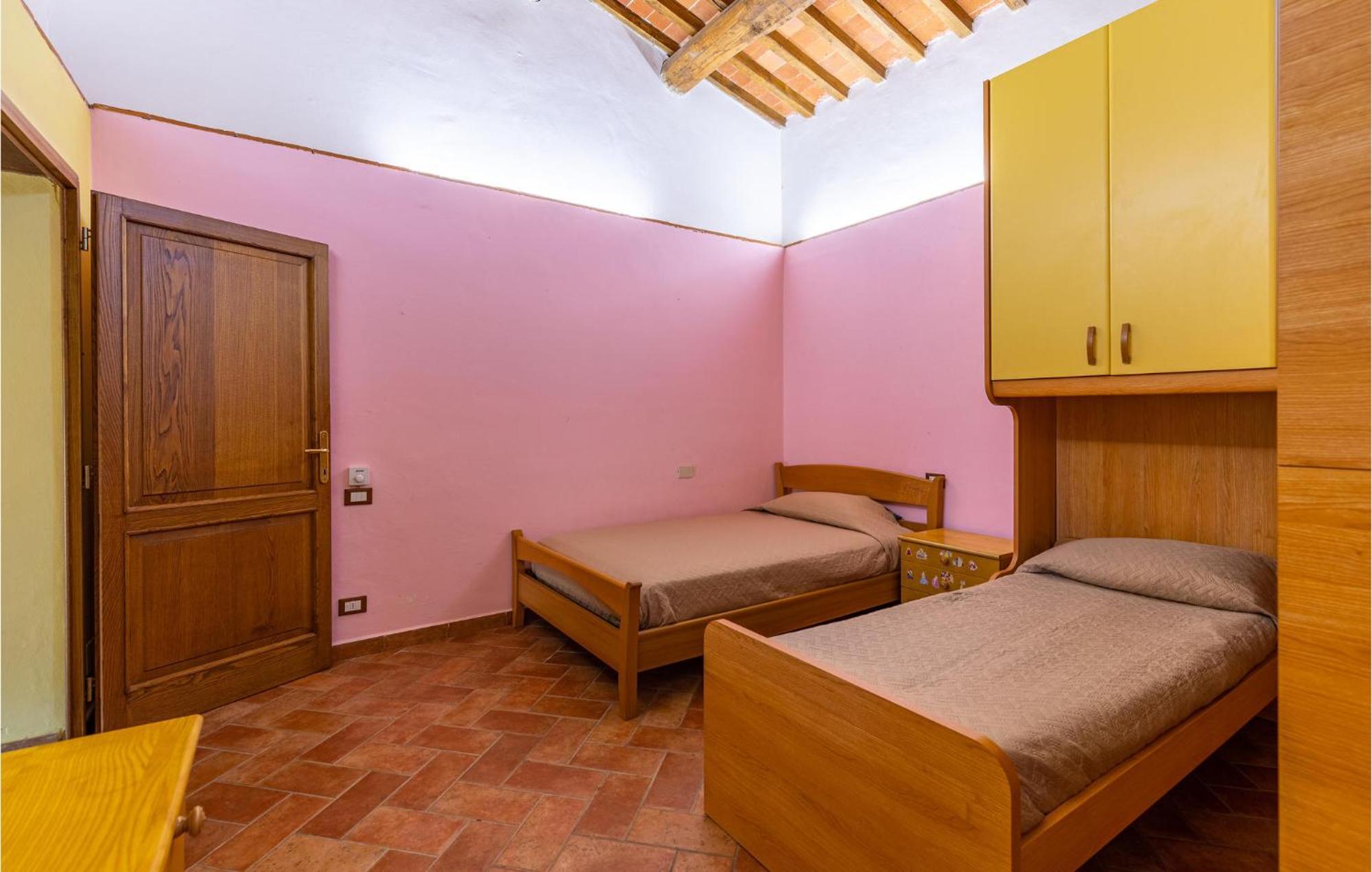 Awesome Home In Marliana With Kitchenette Exterior photo