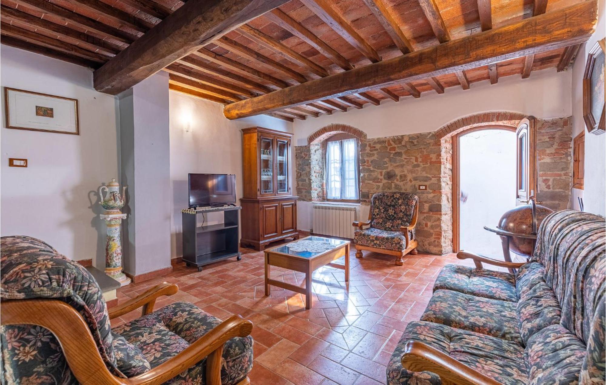 Awesome Home In Marliana With Kitchenette Exterior photo
