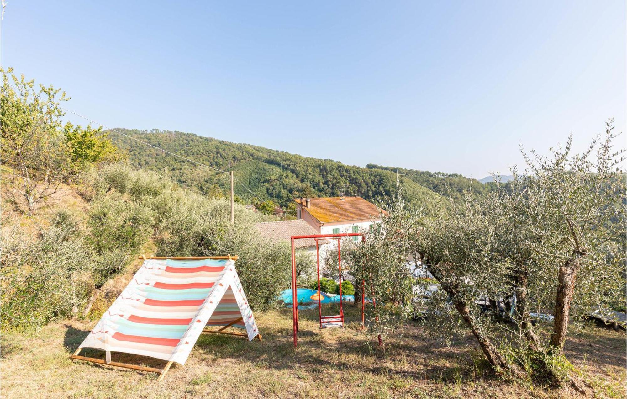 Awesome Home In Marliana With Kitchenette Exterior photo