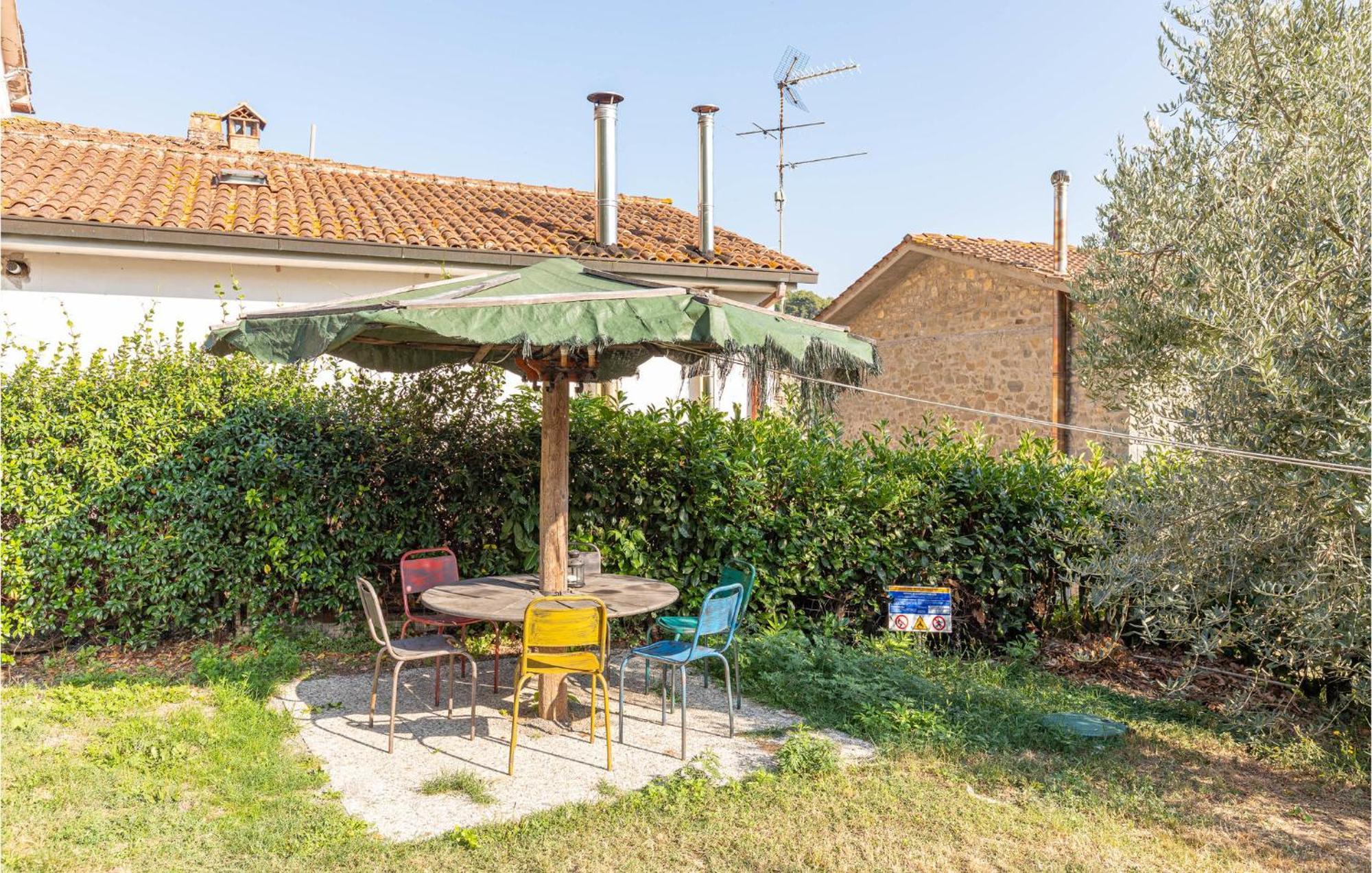 Awesome Home In Marliana With Kitchenette Exterior photo