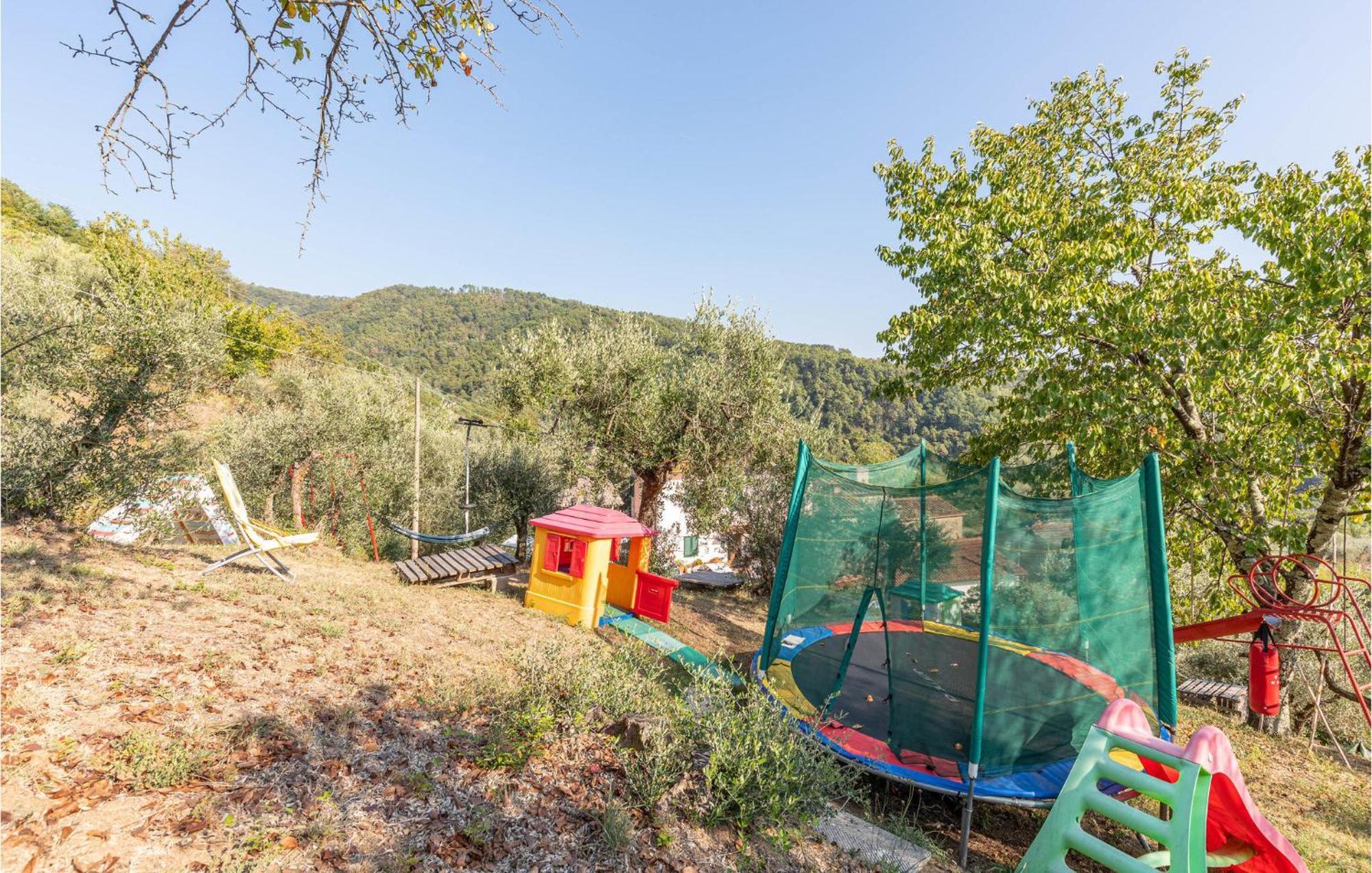 Awesome Home In Marliana With Kitchenette Exterior photo